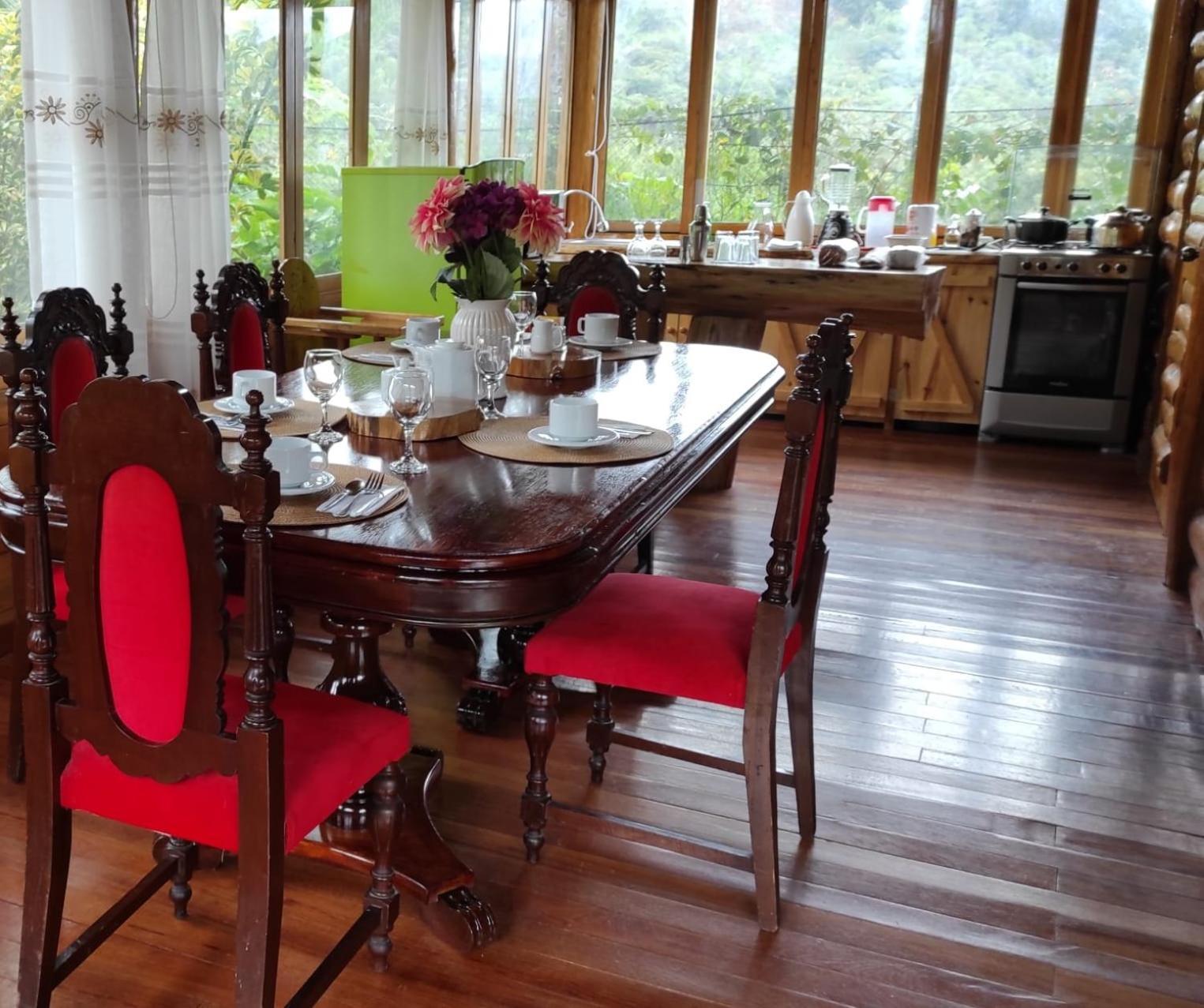 Hassinger Ranch Cabanas Oxapampa Oda fotoğraf