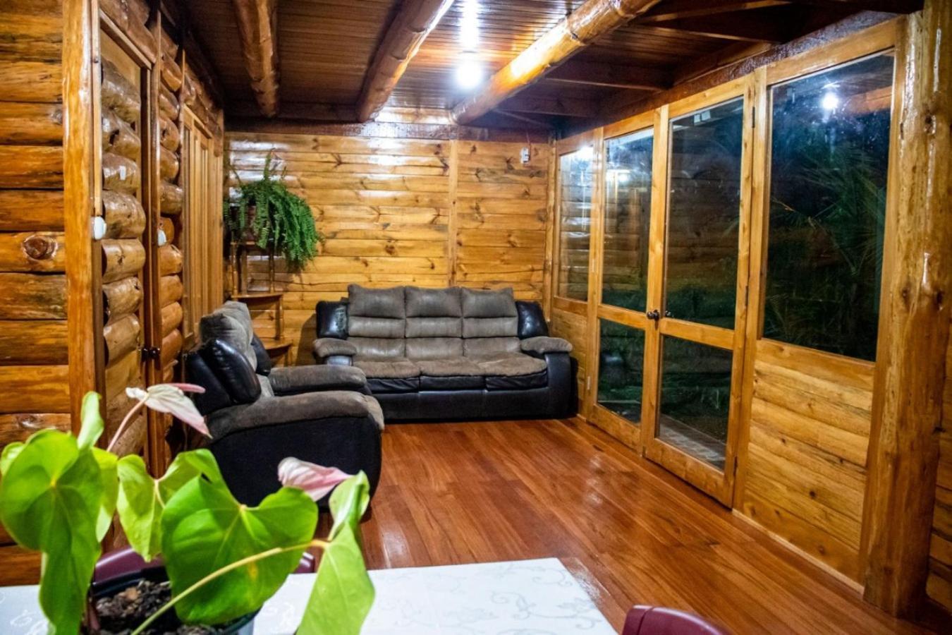 Hassinger Ranch Cabanas Oxapampa Oda fotoğraf